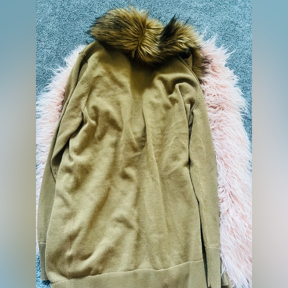 Michael Kors Faux sweater - Picture 2 of 7
